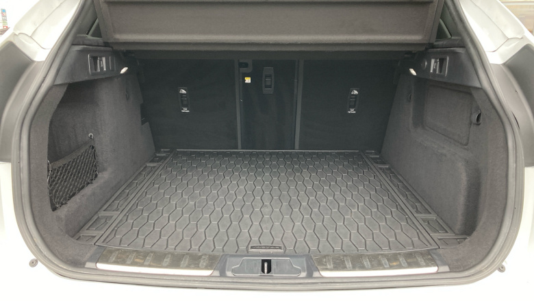 Jaguar F-Pace 2.0 D200 R-Dynamic Black 5dr Auto AWD Diesel Estate